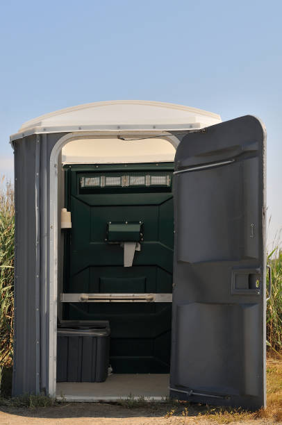 Porta potty delivery and setup in Elkhorn City, KY
